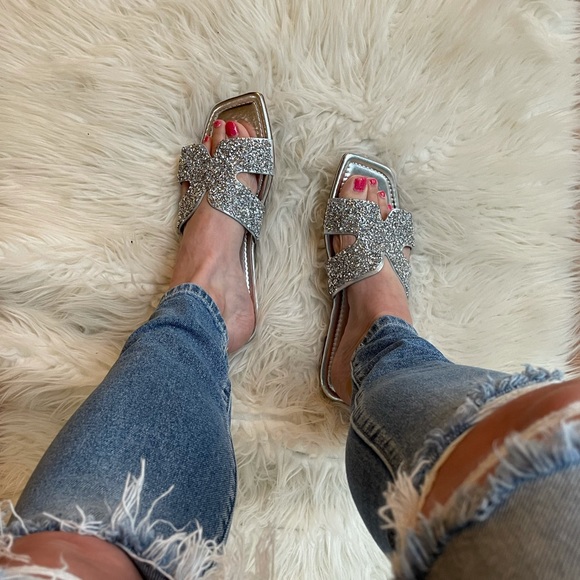 Trendy Square Toe Silver Sparkle Sandals - Picture 8 of 16